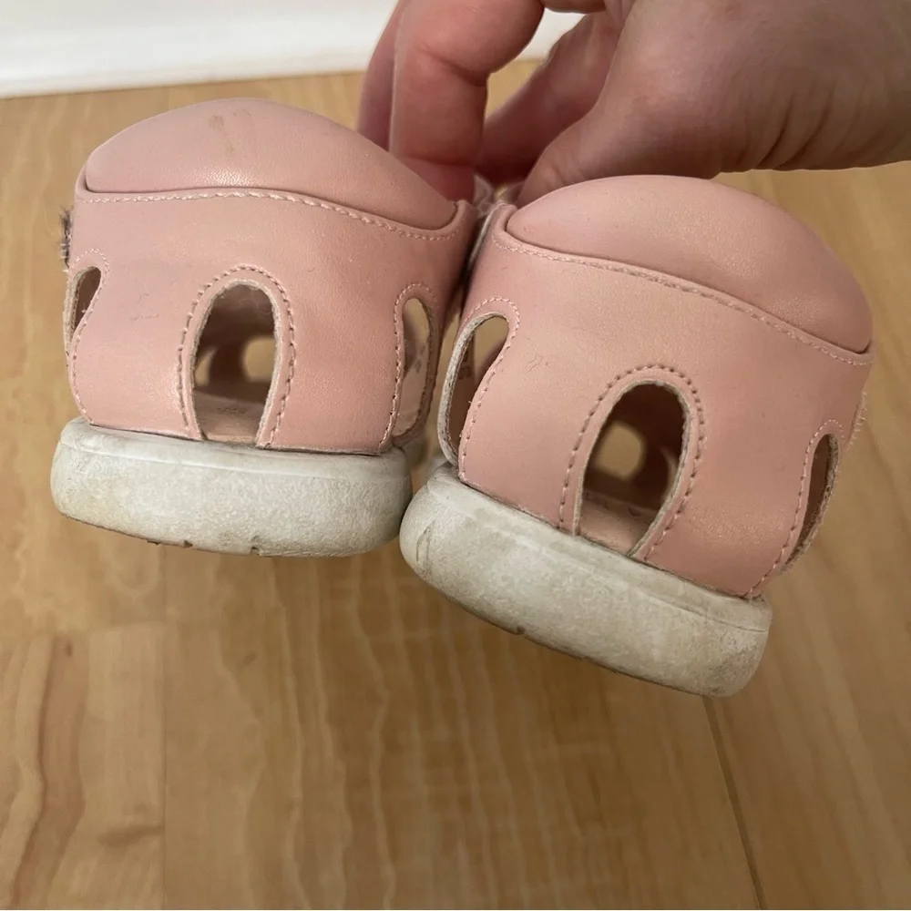 Christie & Jill Toddler 10 Girls White Lil Mila Sandals Flower Memory Foam Shoes